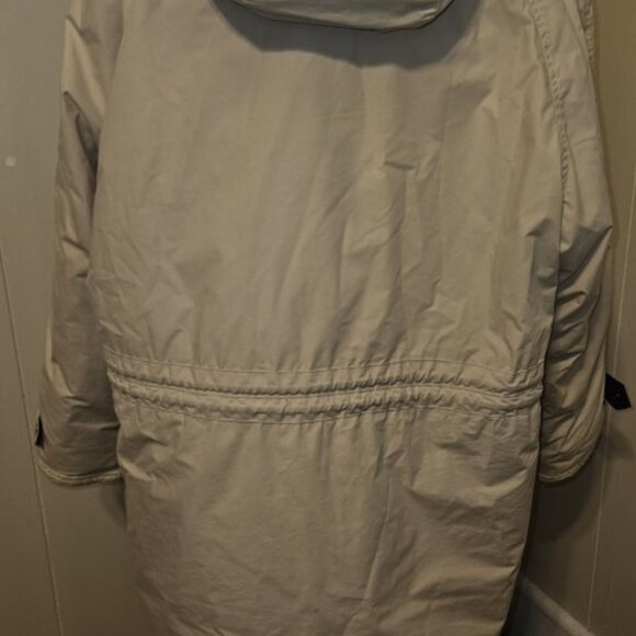 TAHARI Off White Hooded Down Winter Coat Ladies Medium - Picture 8 of 9